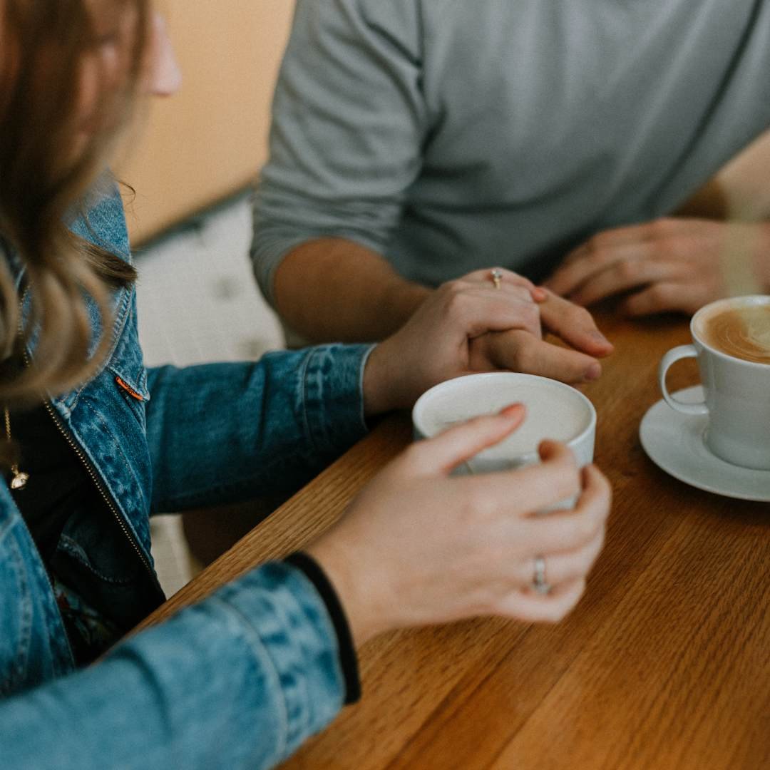 Two coffee mugs on a table, how to use absolutely pick up lines the right way